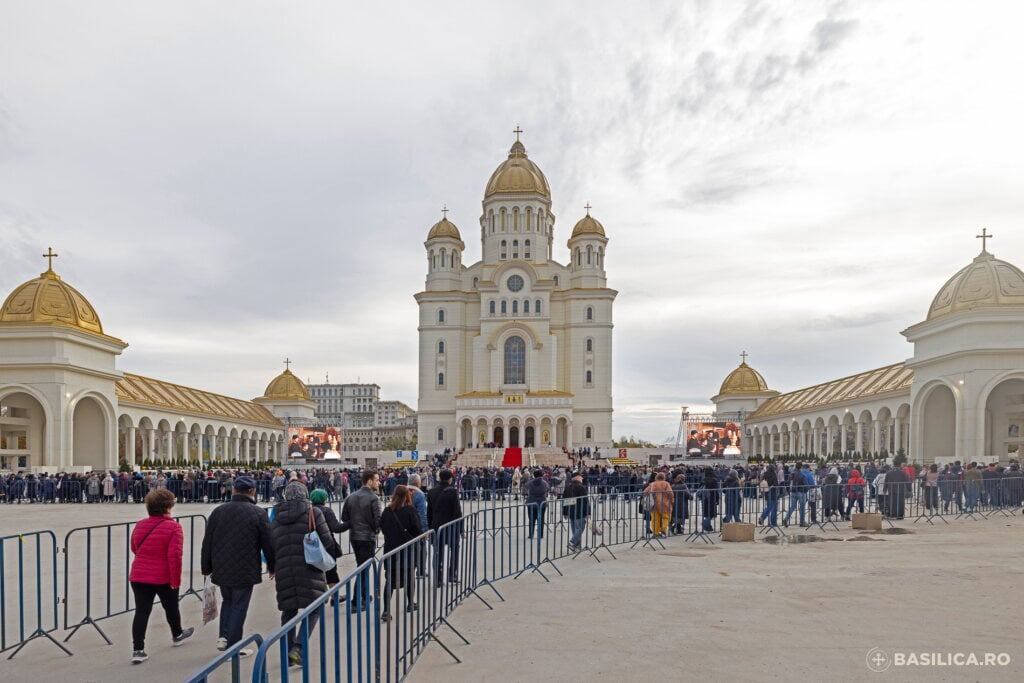 Catedrala Națională rămâne deschisă pentru vizitatori încă două zile 