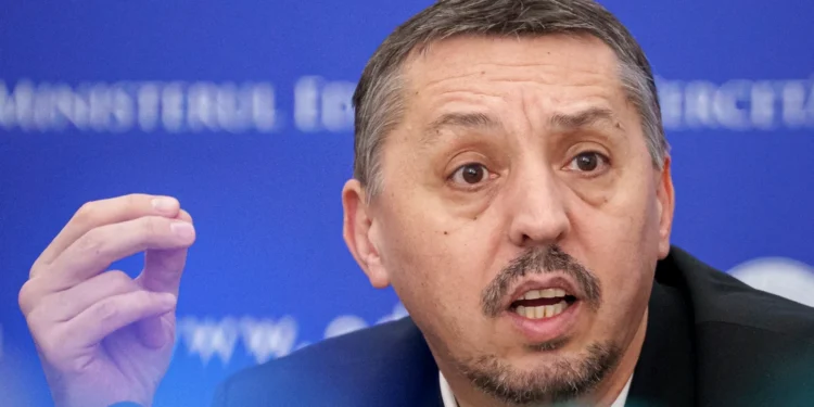 Ordin cu greșeli gramaticale la Ministerul Educației: ministrul recunoaște eroarea în direct