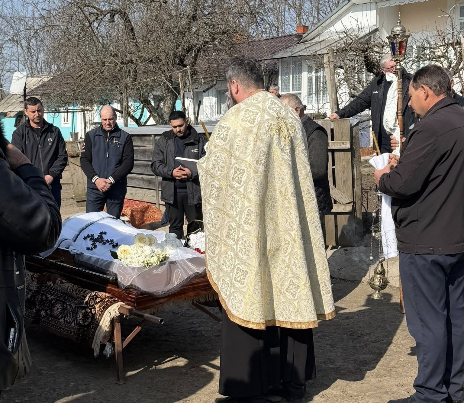 „Mama orfanilor” a fost condusă pe ultimul drum în satul natal