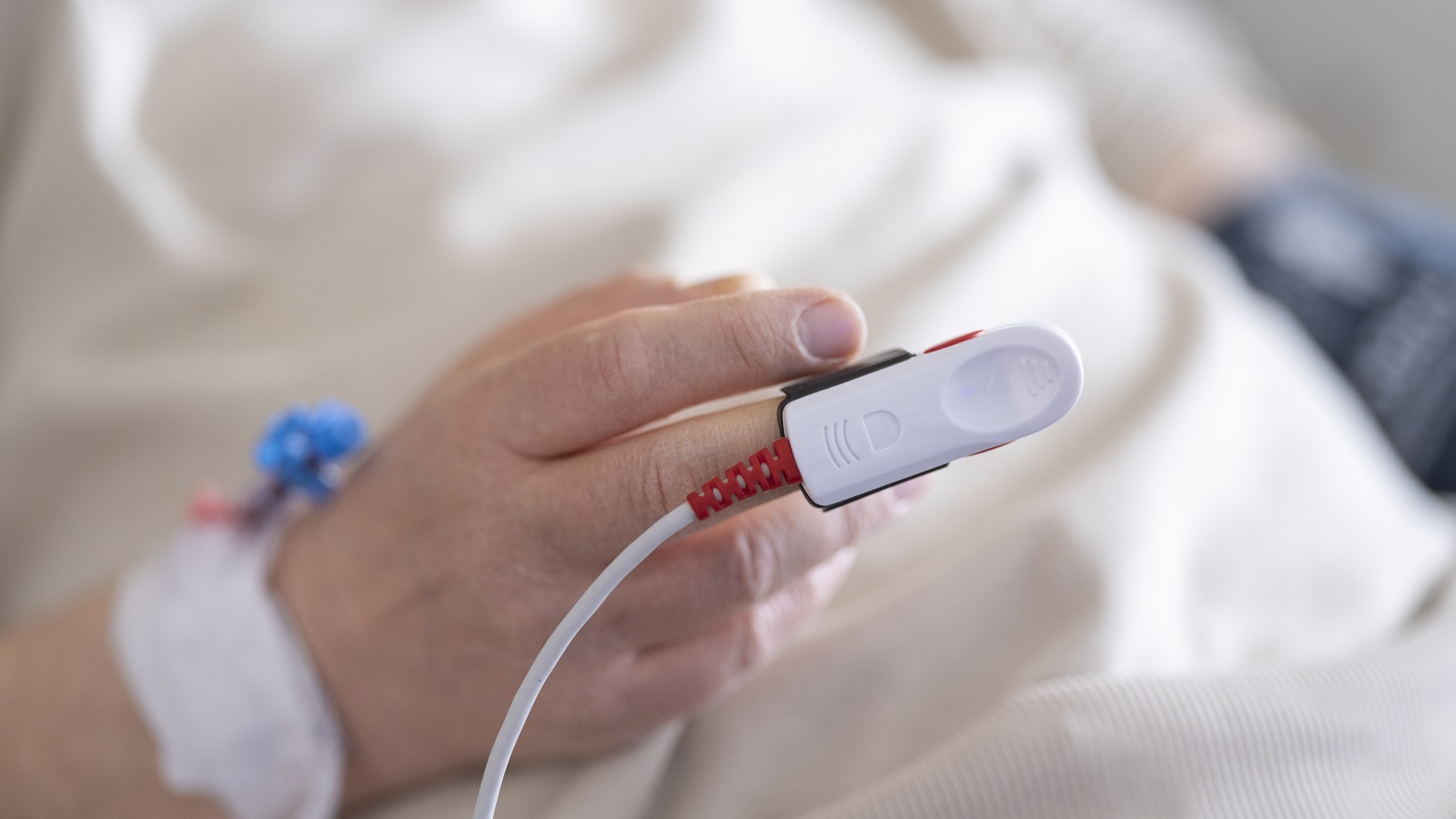 Virusul HIV a ucis CINCI botoșăneni, alte patru persoane infectate