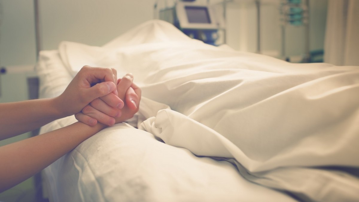 femeie internata in spital are necoie de sange