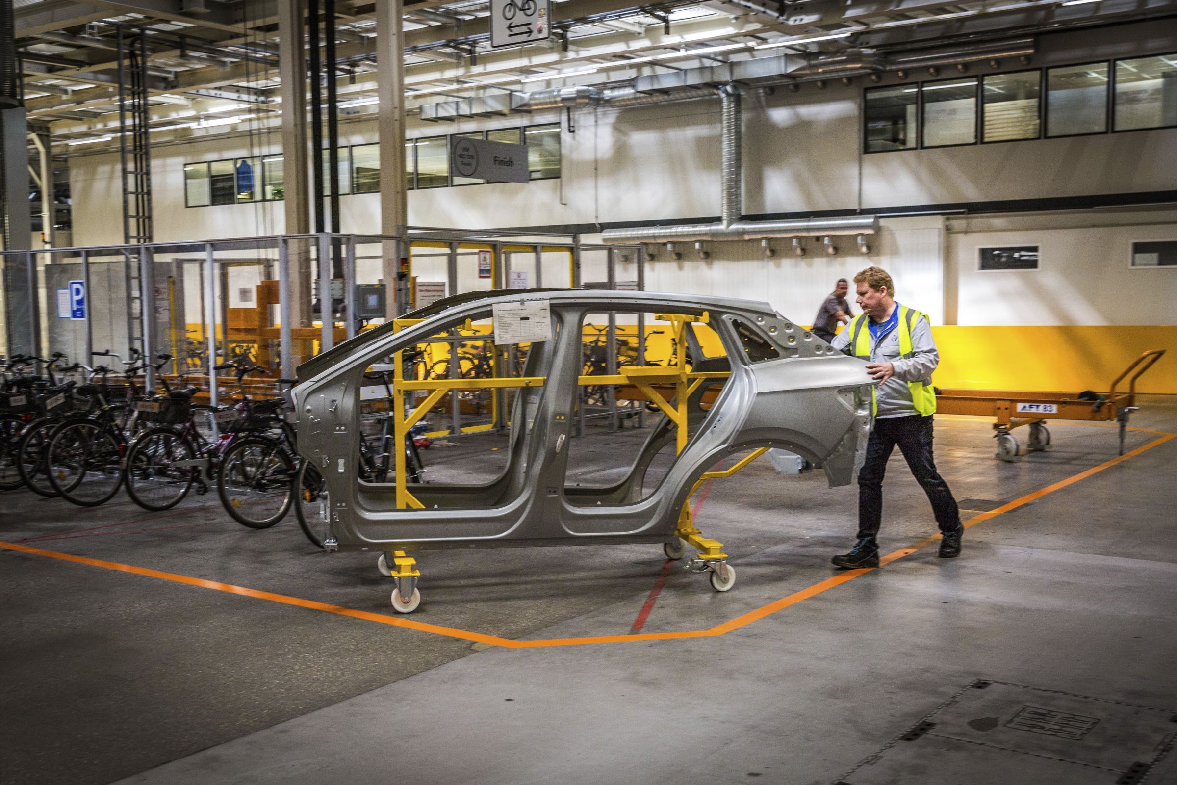 Volkswagen oprește producția Golf din cauza lipsei de cipuri