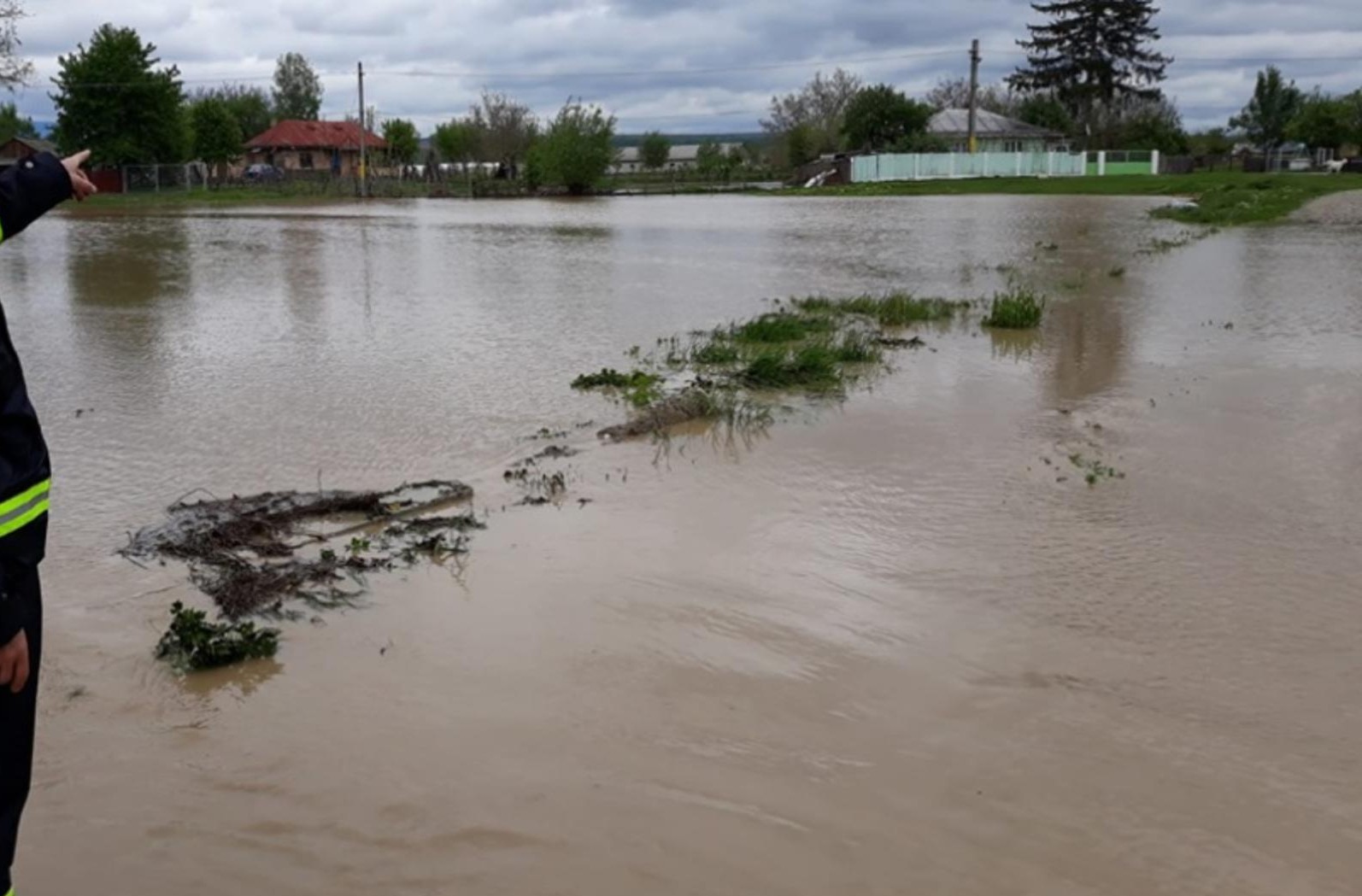 Cod Portocaliu și Galben de inundații pe râurile Prut, Jijia și afluenții acestora