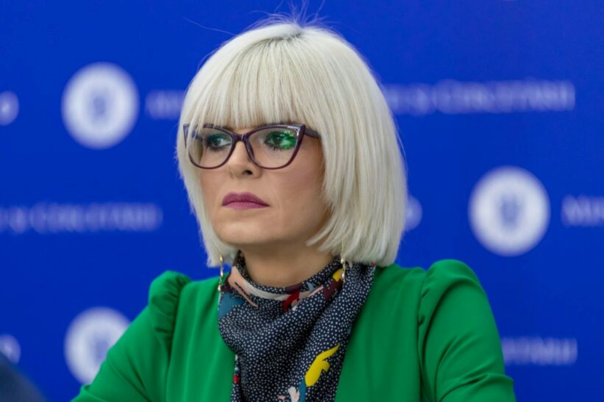 O doamnă conduce acum Ministerul Educației, noul ministru ar putea fi propus în această seară 