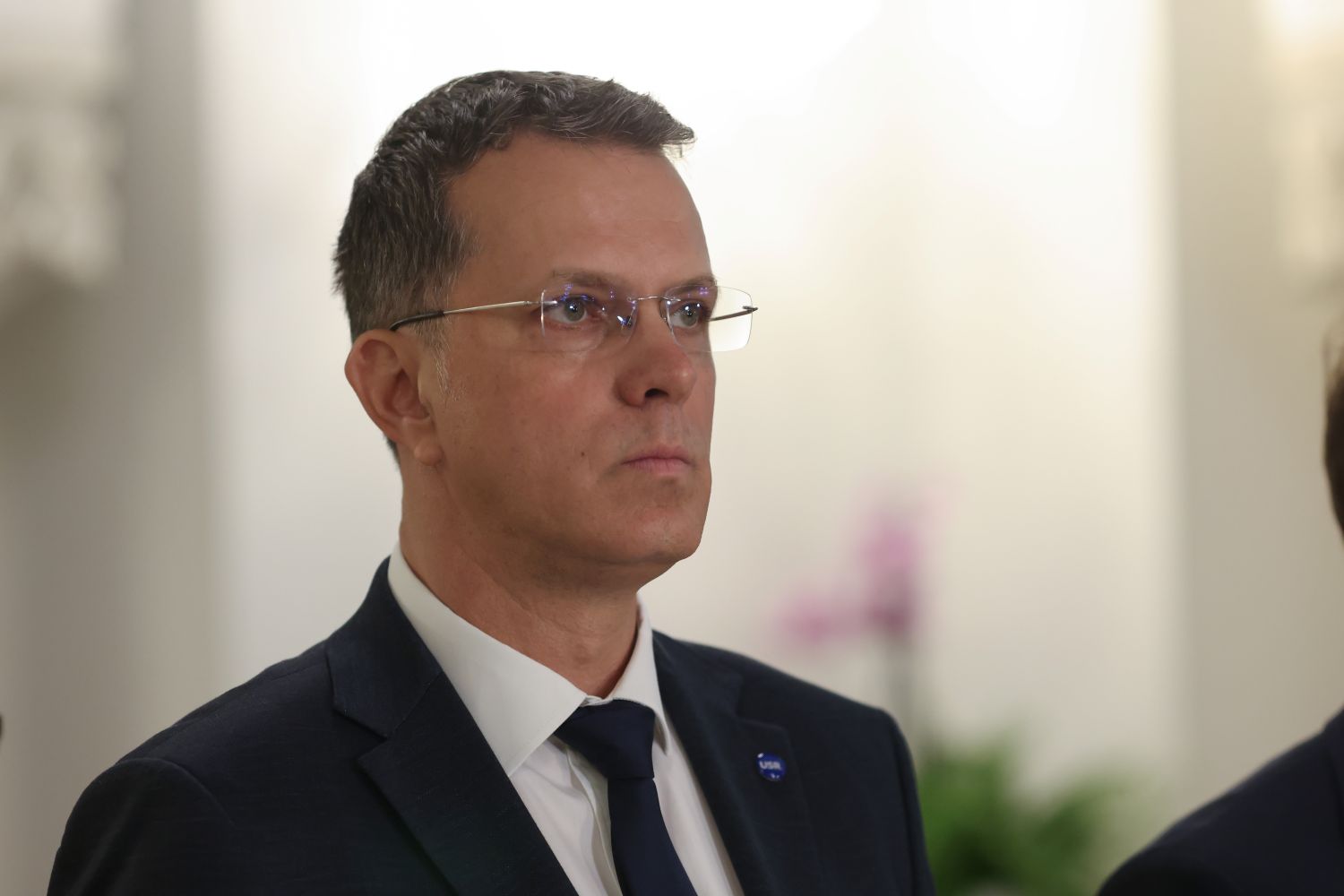 Atac PSD la USR după moartea lui Iliescu: Ministrul Apărării, Ionuț Moșteanu, vizat de critici dure