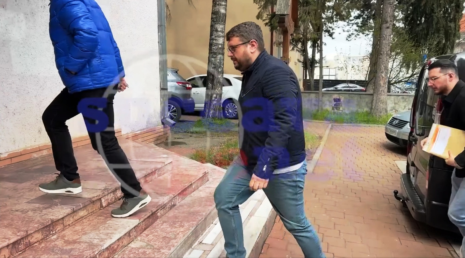 Secretarul general al PNL Botoșani ridicat de DNA în aceeași zi cu mai mulți primari și un greu din afaceri - VIDEO 