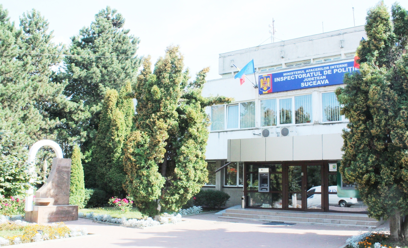 FAZA ZILEI Un hoț din Suceava a fost adus pentru o noapte la Botoșani fiindcă sediul Poliției Suceava, cu tot cu arest, este în renovare 