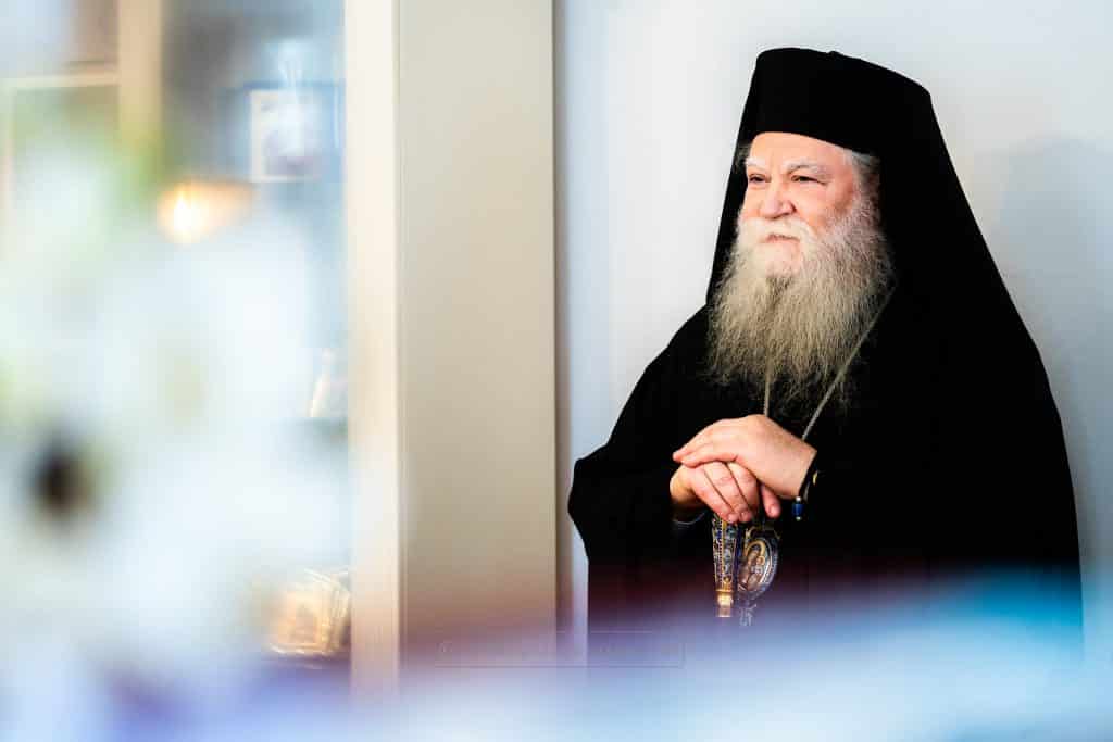 Scandal de la un teren, un arhiepiscop cere explicații 