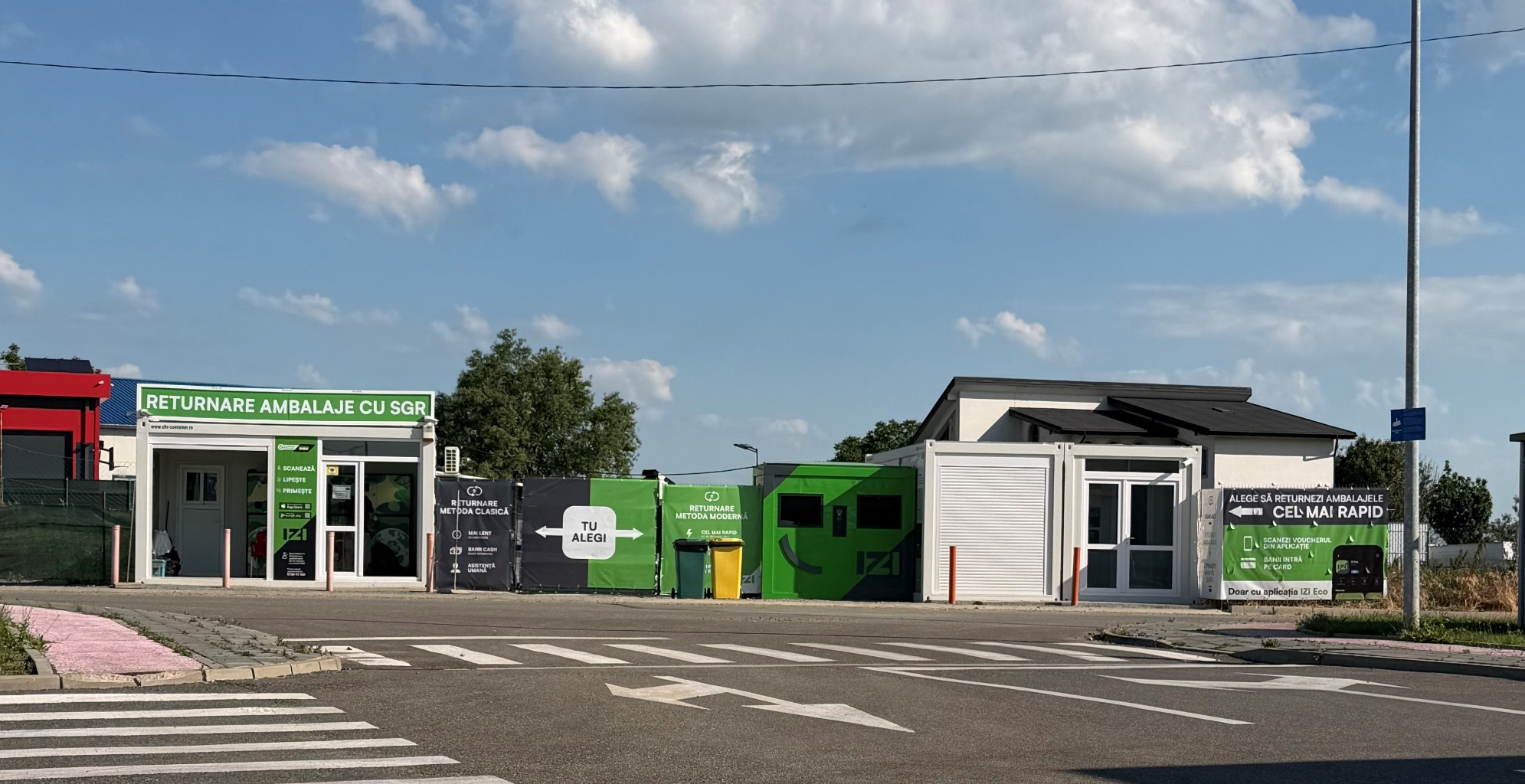 Reciclezi complet independent: pui ambalajele și îți iei banii singur, automat