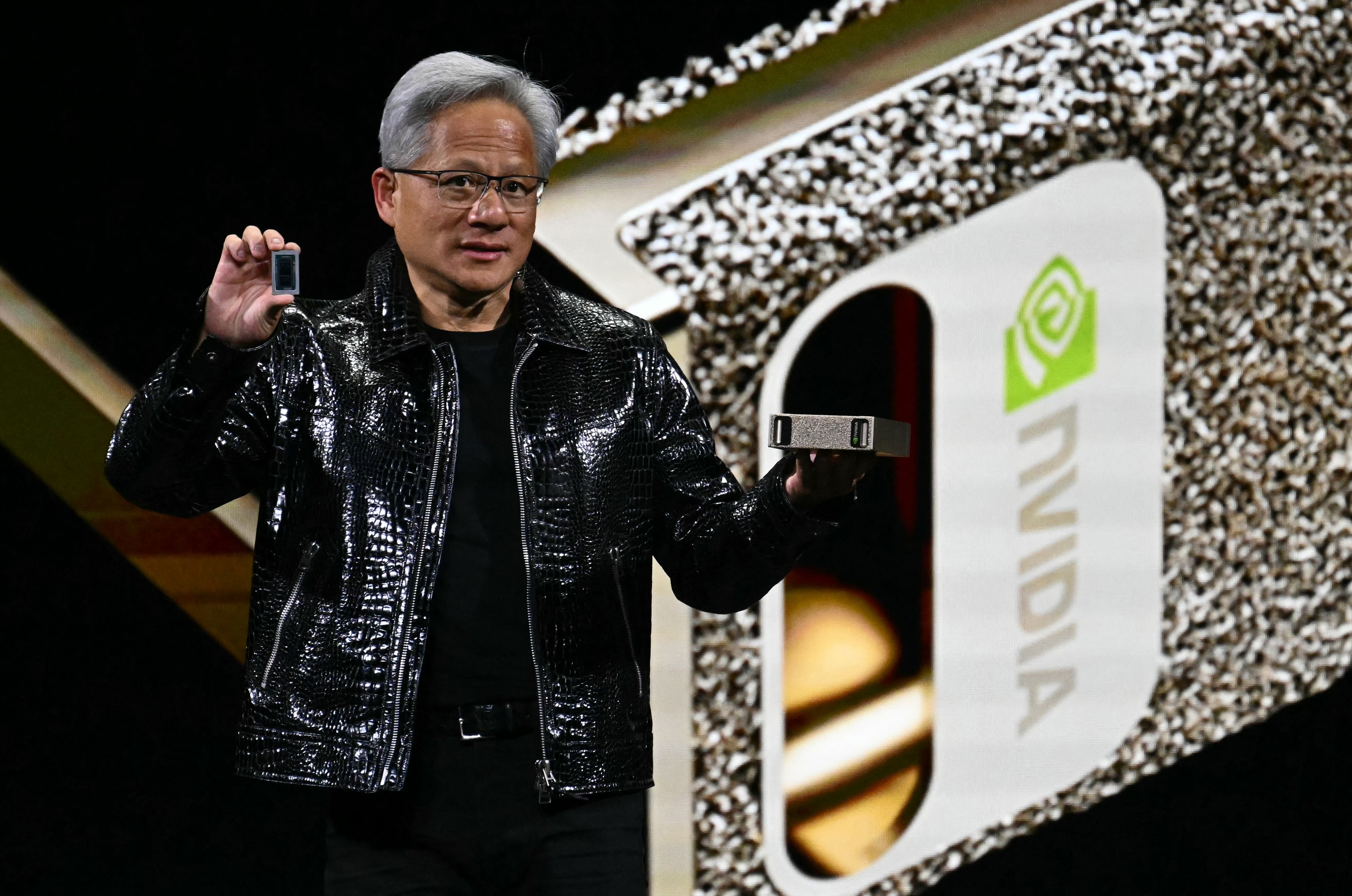 Șeful Nvidia: Angajații digitali, viitorul corporațiilor