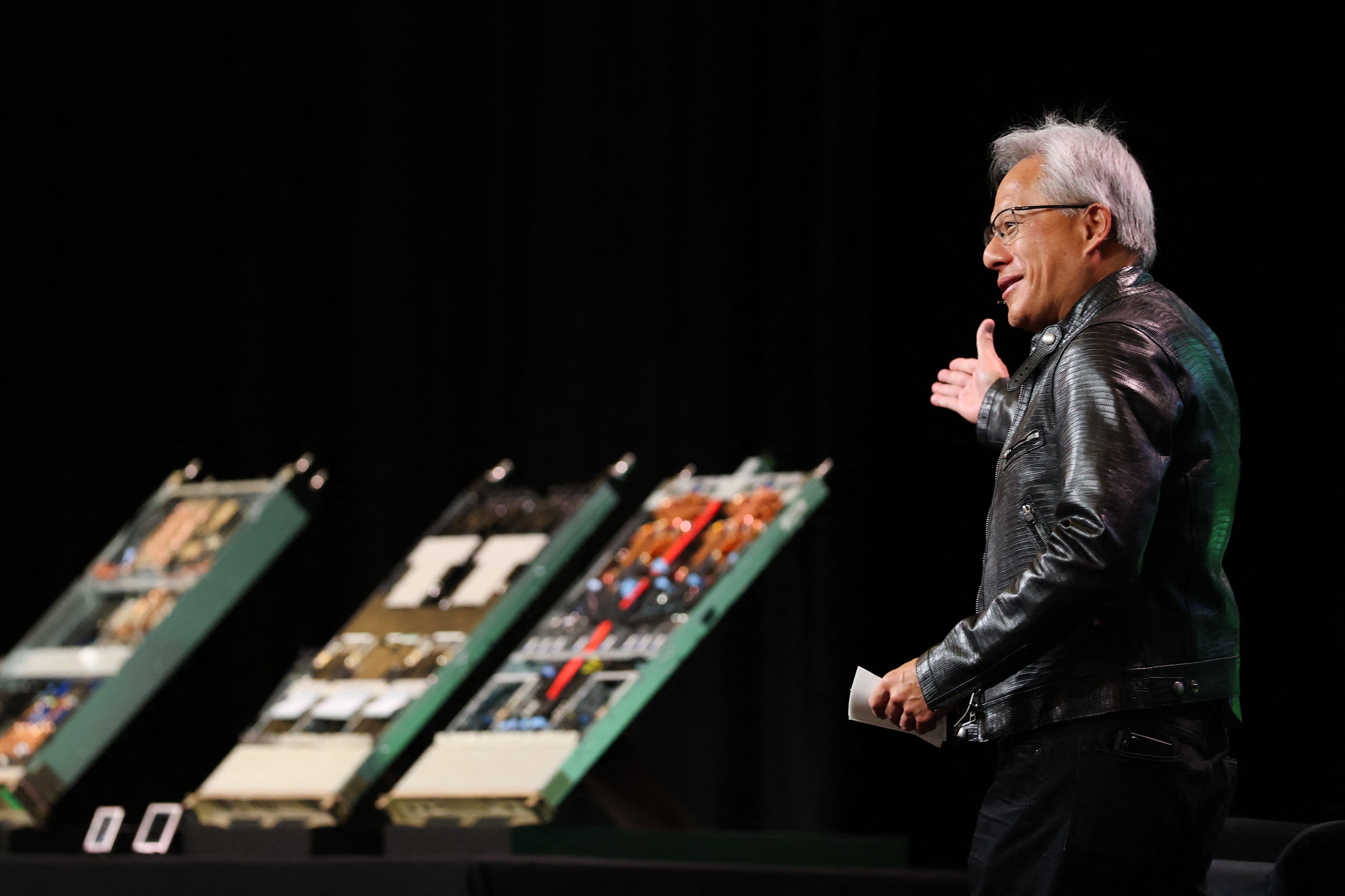 Șeful Nvidia susține că robotica va genera mai multe joburi decât va elimina