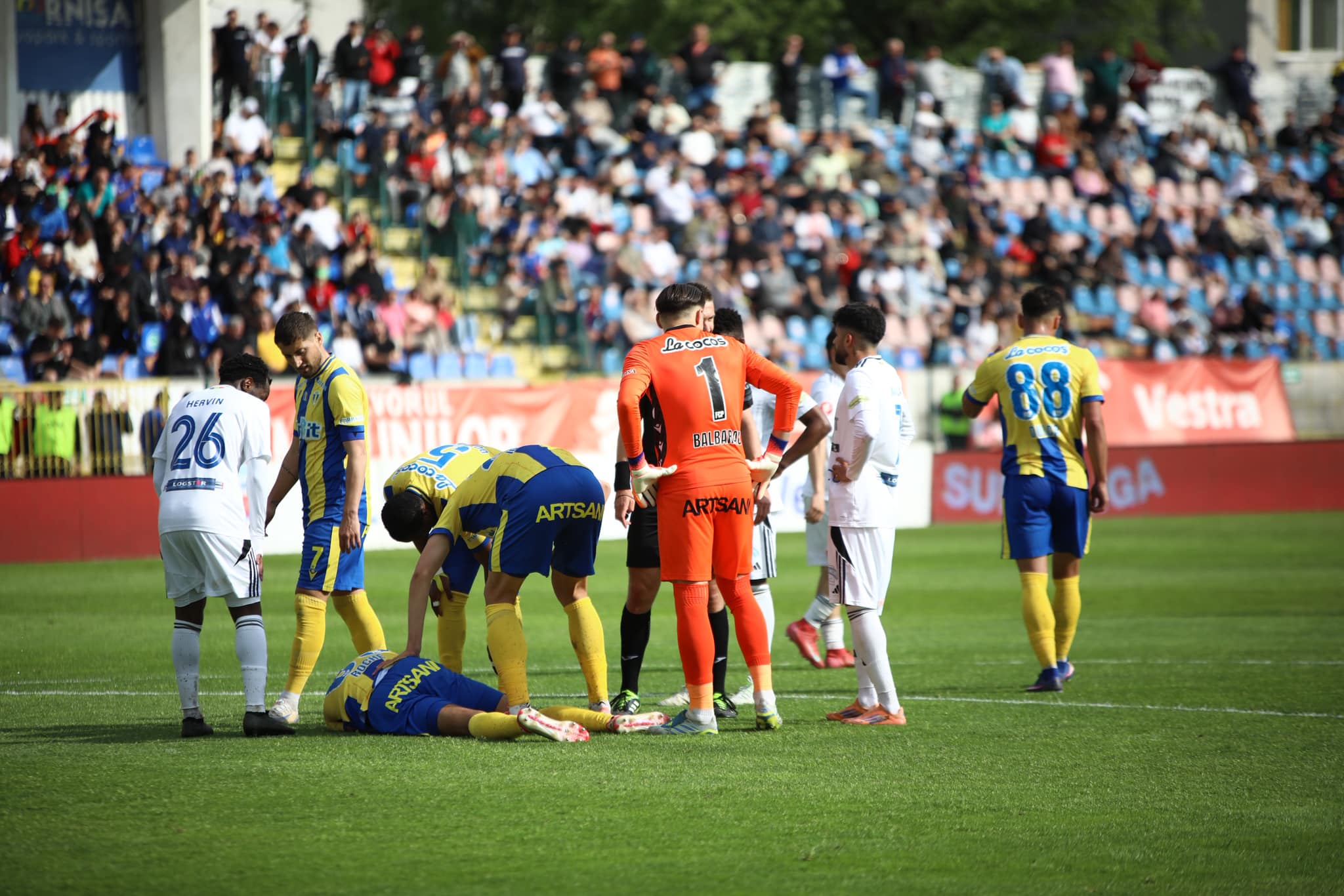 Jucator de la Petrolul ajuns la spital dupa meciul cu Botosani.