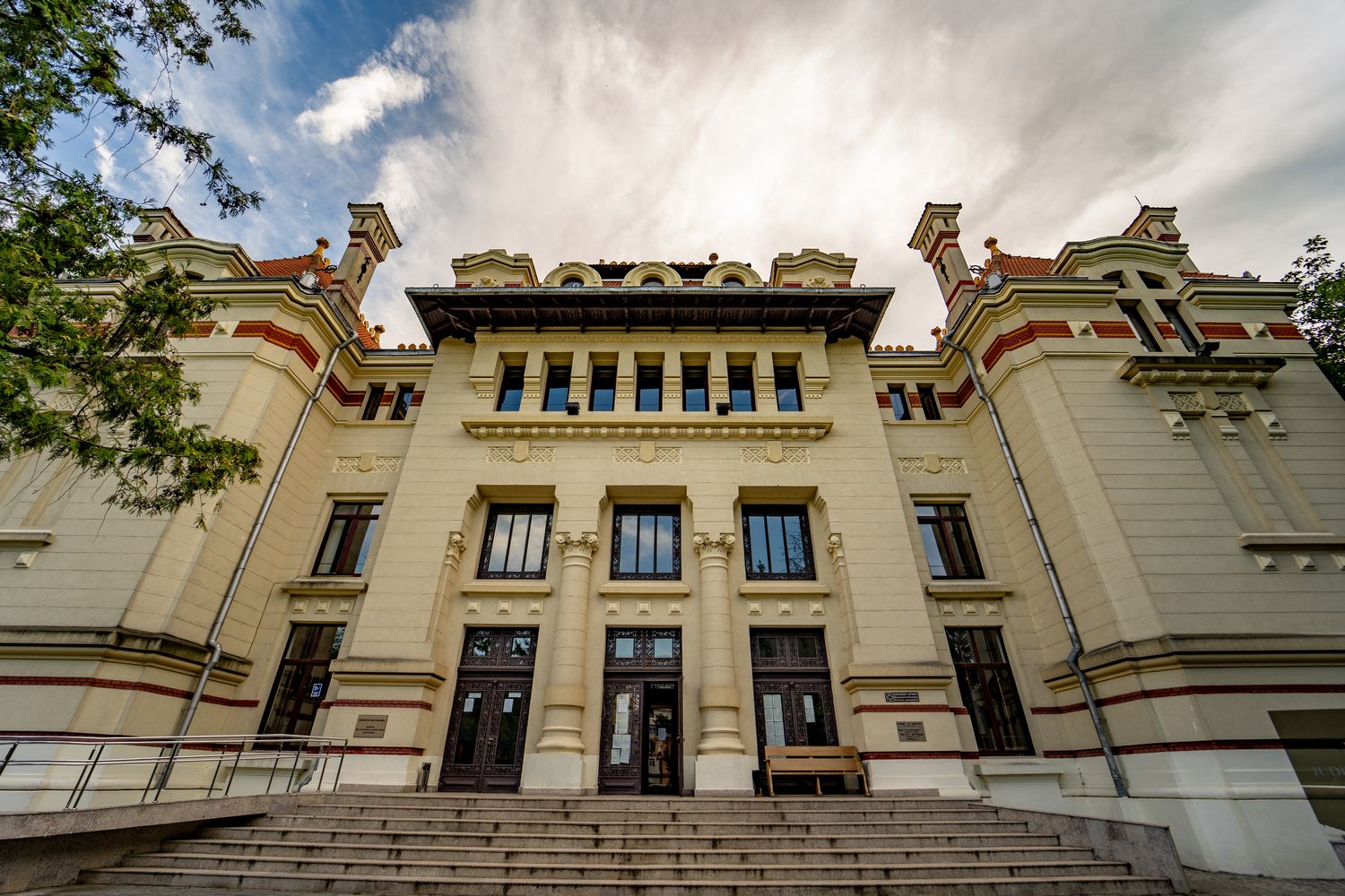 judecatoria botosani condamnat.