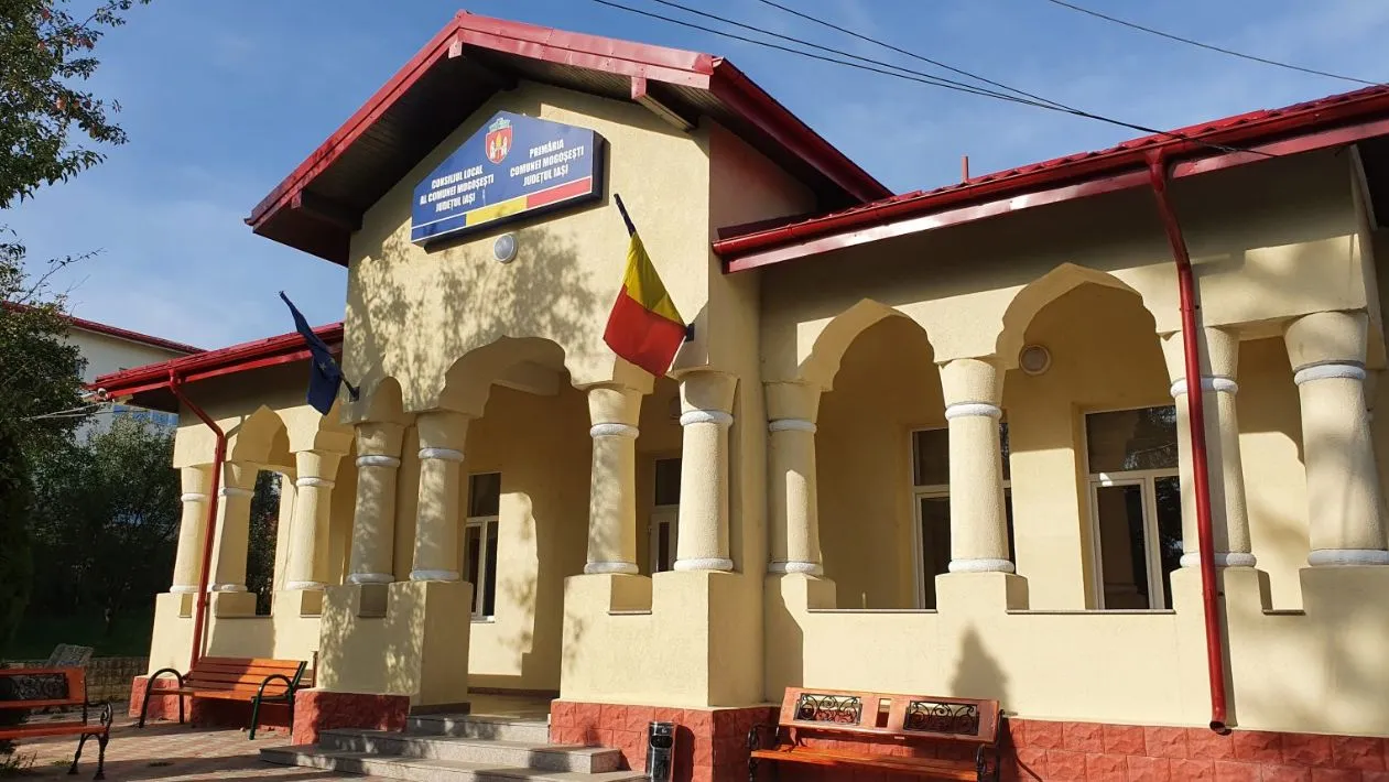 La o primărie din Iași, jumătate dintre angajați sunt rude cu aleșii locali sau între ei