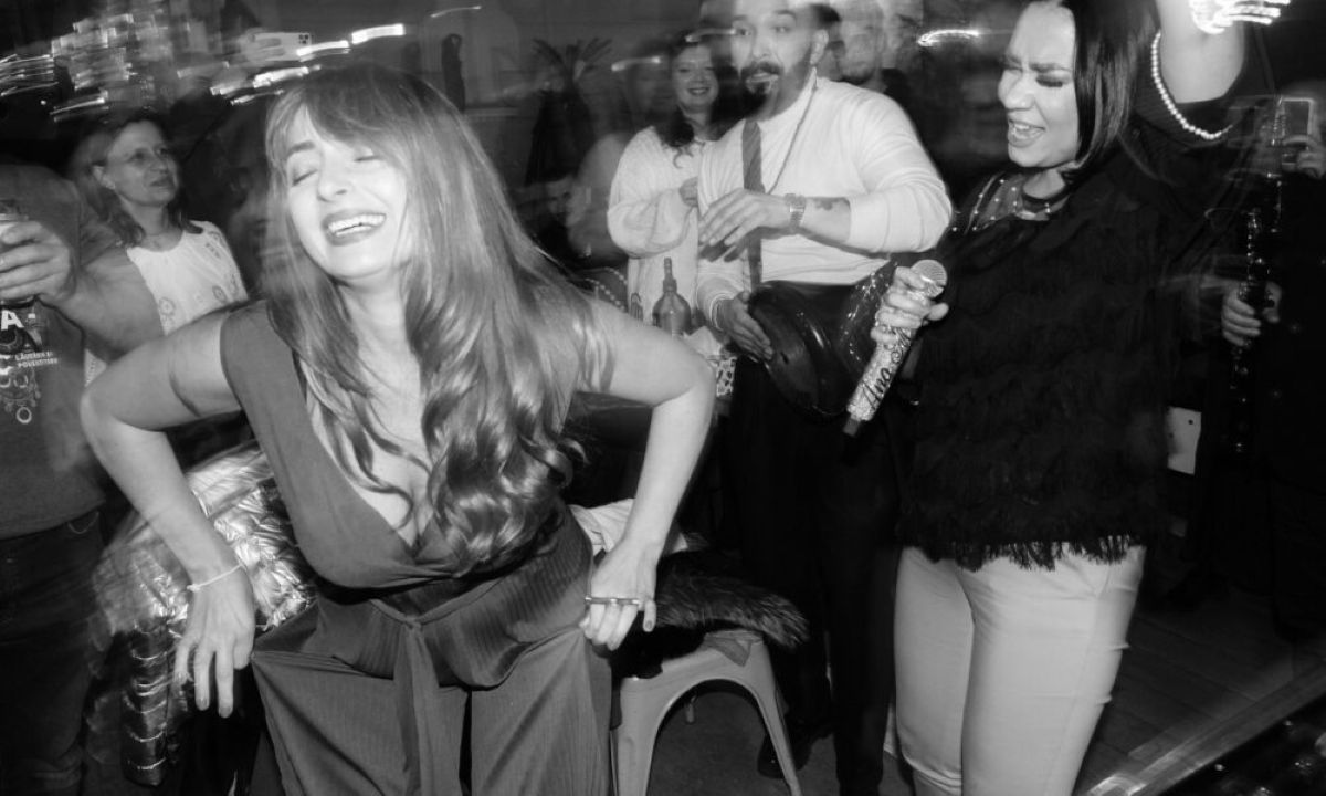 Larisa Perdea, botoșăneanca care face parte din lumea lăutarilor.