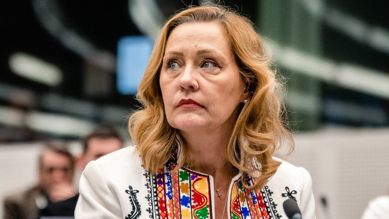 Liderii USR nu o mai susțin pe Elena Lasconi la alegeri: Doar Nicușor Dan poate împiedica tur 2 Simion - Ponta