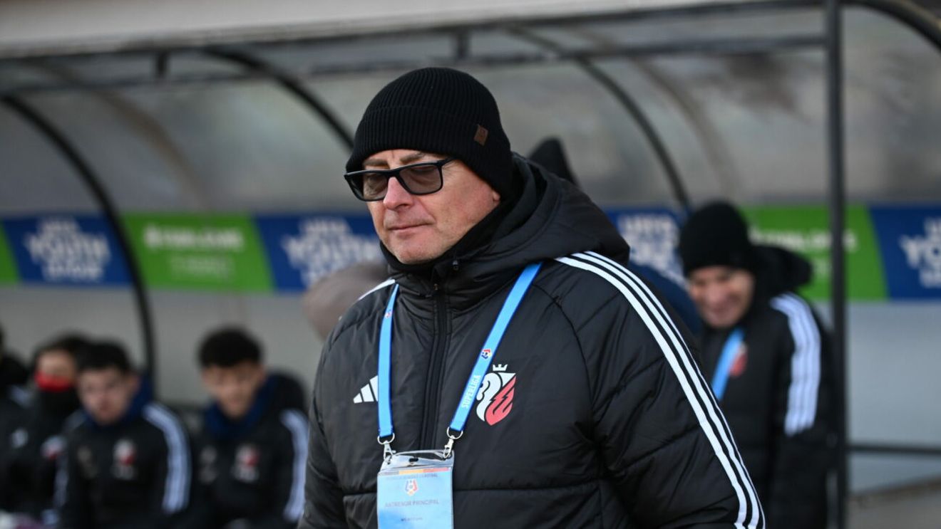 Grozavu suspendat pentru cartonașe, NU va sta pe bancă la meciul cu Oțelul 