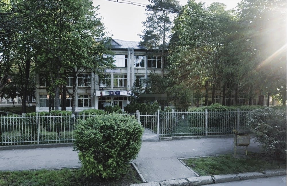 Directoarea de la Liceul Pedagogic, mesaj emoționant pentru băiatul bătut: Cris nu e singur!/ Atent, delicat, cuviincios și extrem de sociabil 