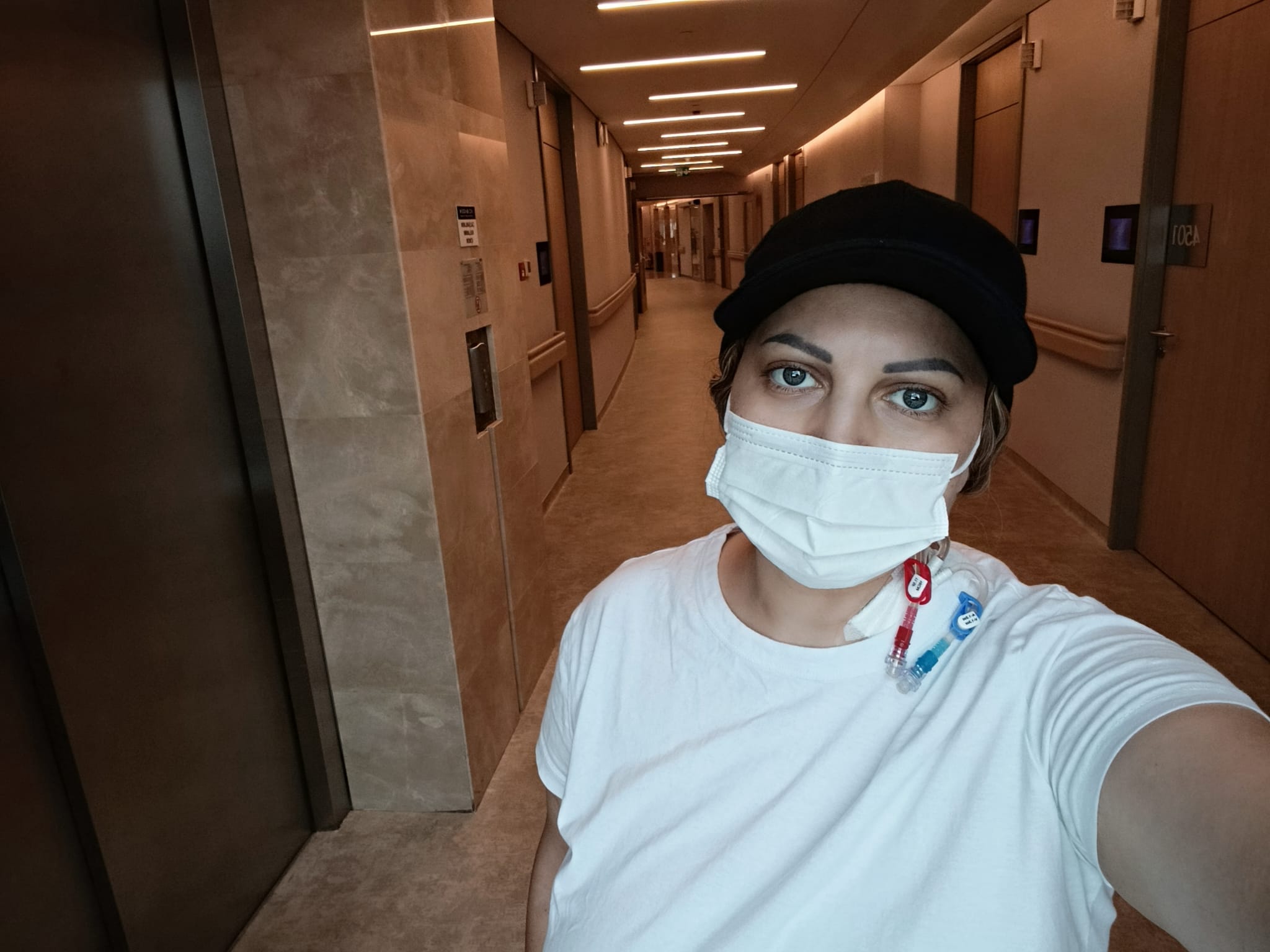 O asistentă medicală este fără puteri, oxigen scăzut și dureri cumplite: Vreau să trăiesc