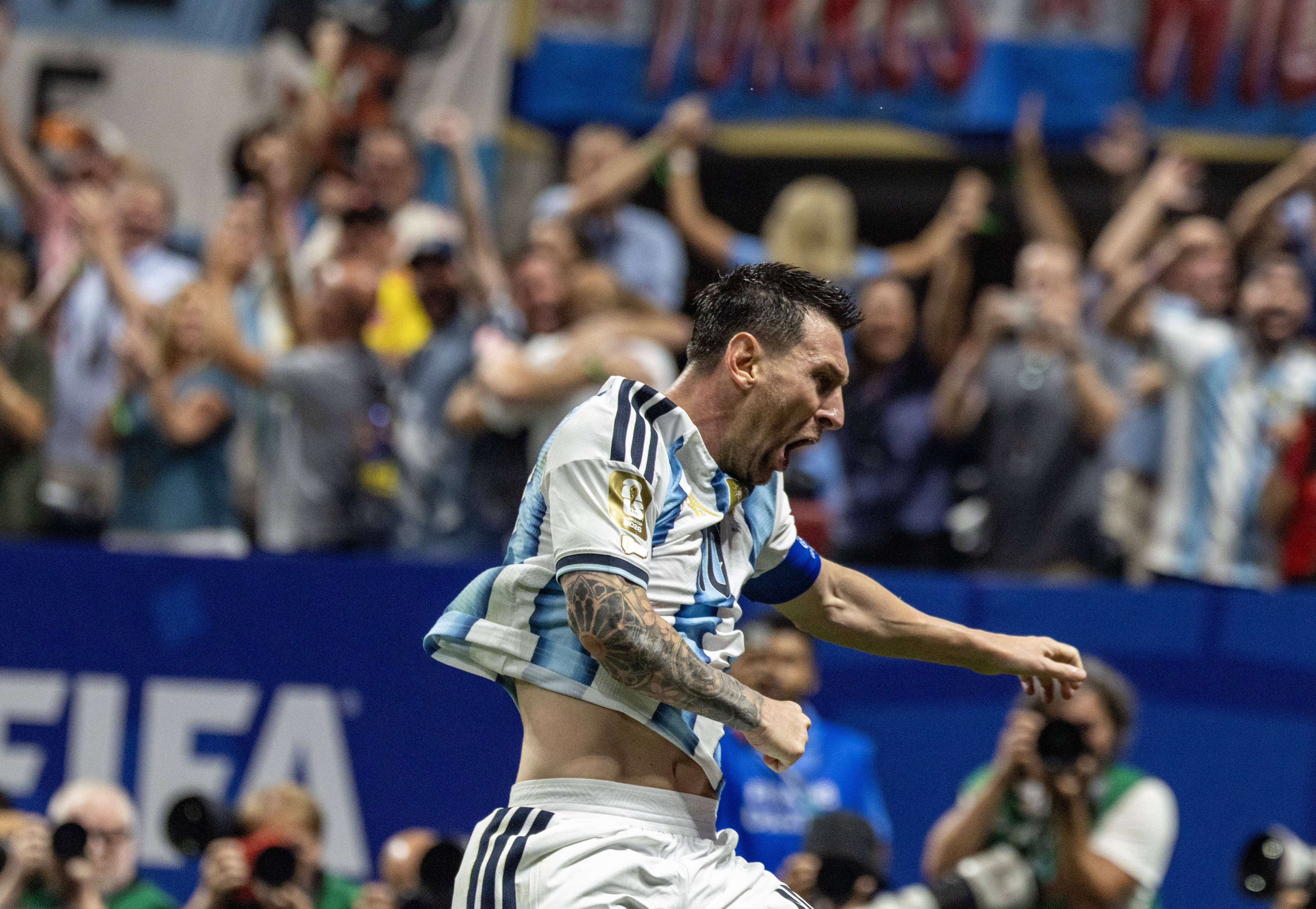 Elveția a bătut Columbia, iar Argentina a recuperat în fața Egiptului după ce a fost condusă cu 2-0