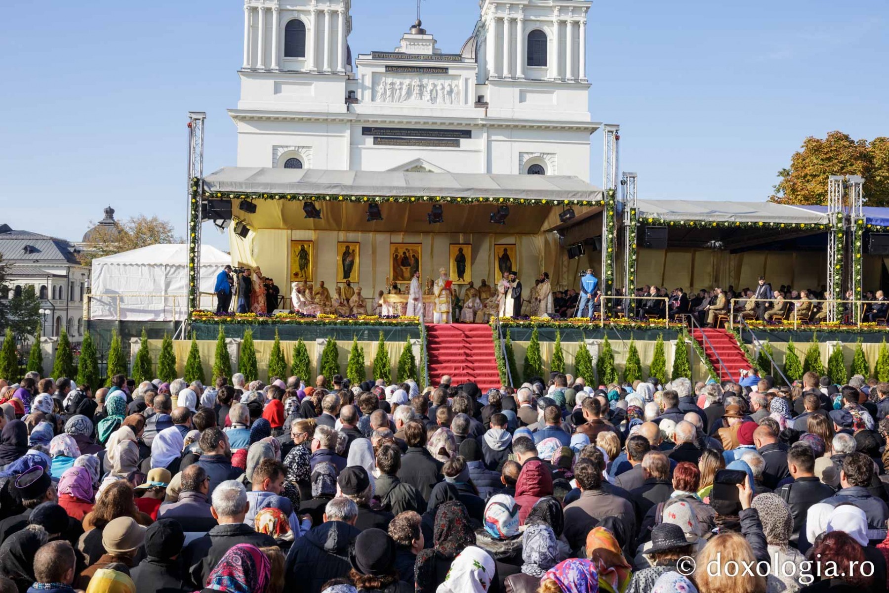 Pelerinii de la Sfânta Cuvioasa Parascheva vor avea la dispoziție un tel verde: Sărbătoarea debutează pe 8 octombrie