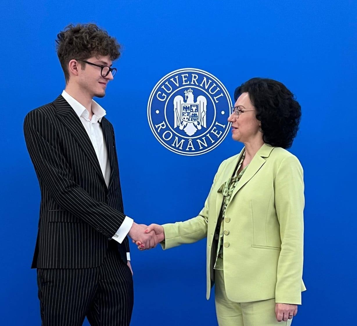 Student din Botosani, în practică la Bolojan