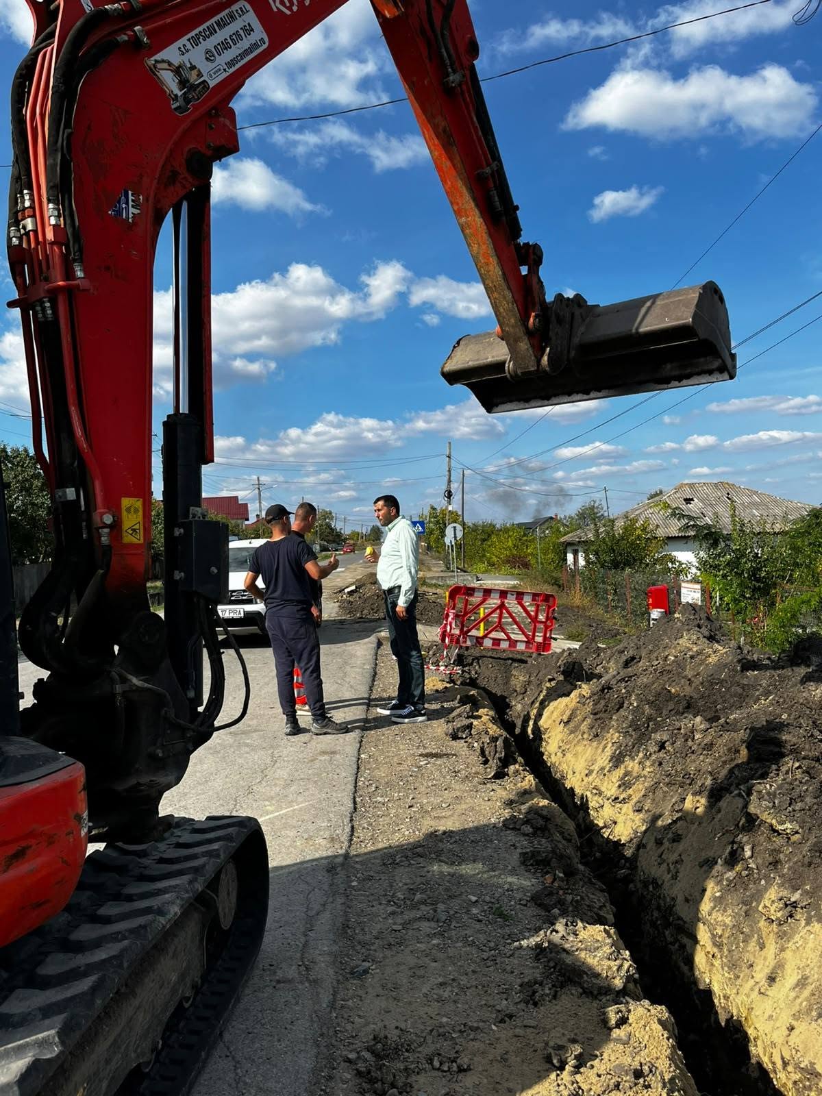 Gazul ajunge într-o comună din Botoșani: Lucrările la rețeaua de distribuție avansează 