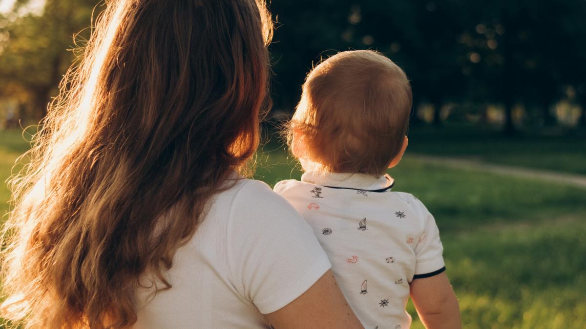 ALERTĂ: O mamă încă minoră a dispărut cu fetița de numai patru luni