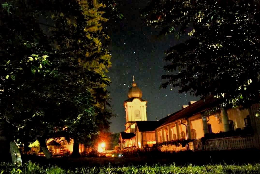 Frumusețea credinței la Mănăstirea Vorona: Sufletul tânjește neîncetat după frumos, iubire și blândețe