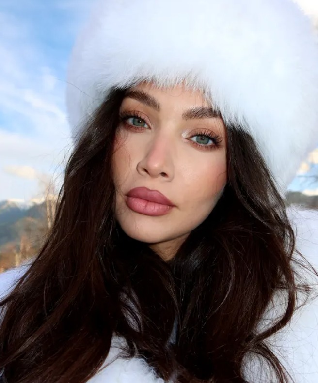 Fost jucător de la Botoșani căsătorit cu o superbă avocată, aventură începută în China 