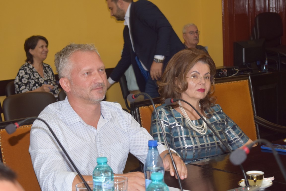 CLIPUL ZILEI despre animale însetate plimbate pe întuneric, la Botoșani 