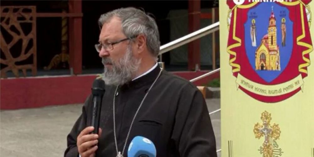 Preot din Botoșani, conferință pentru tineri despre cum păstorul de suflete devine sprijin și lumină  – VIDEO 