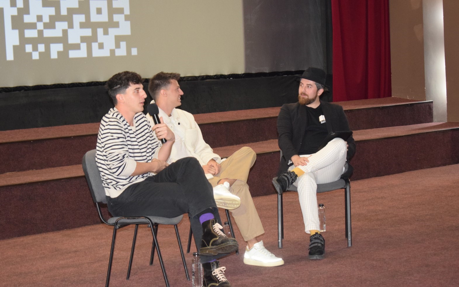 Mărturii DUREROASE făcute de doi tineri, foști consumatori de droguri: La 13 ani am fumat iarbă / Am ajuns să-l scuip pe tata – VIDEO