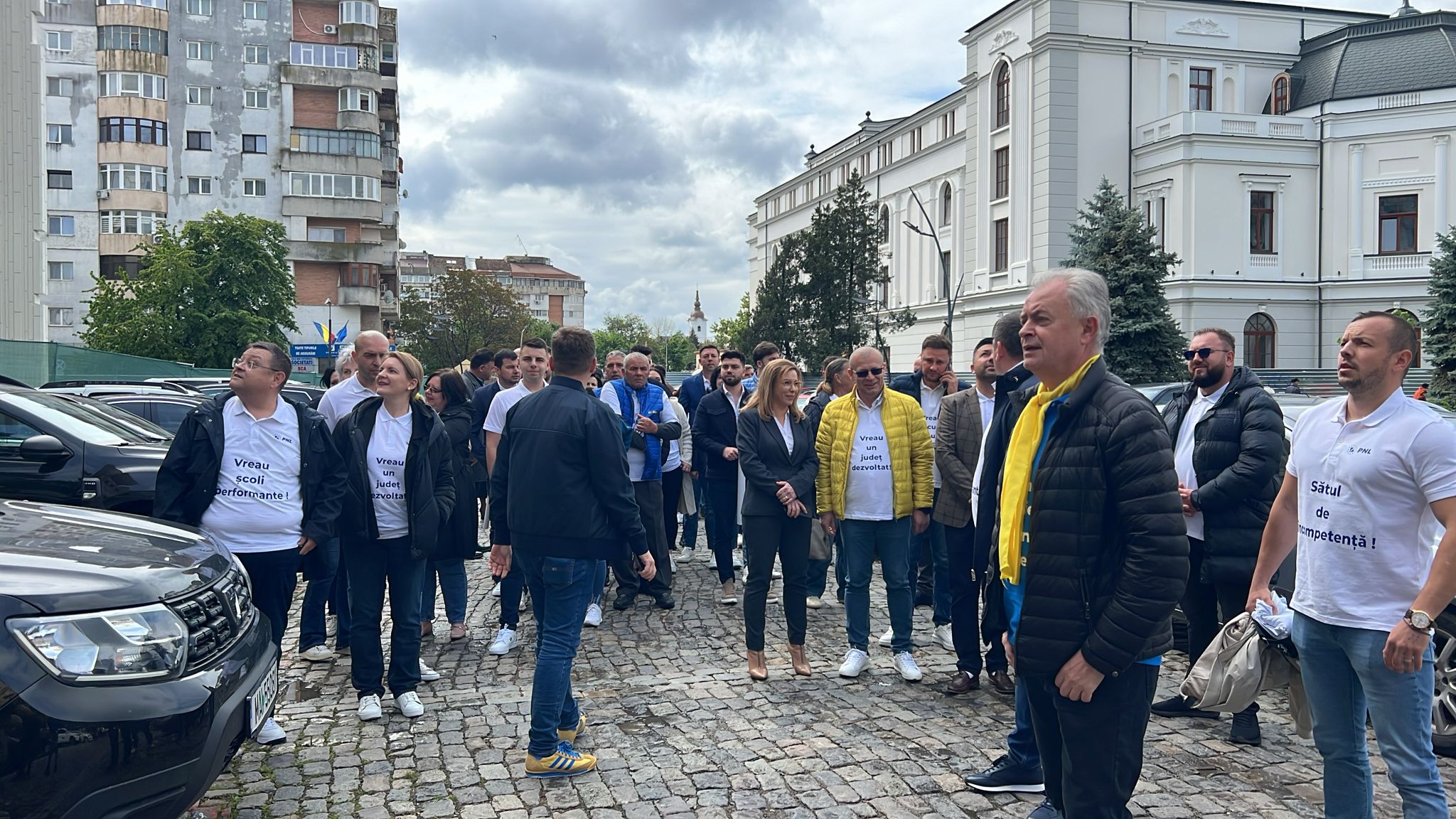 Liberalii au renunțat la marșul din ultima zi de campanie 