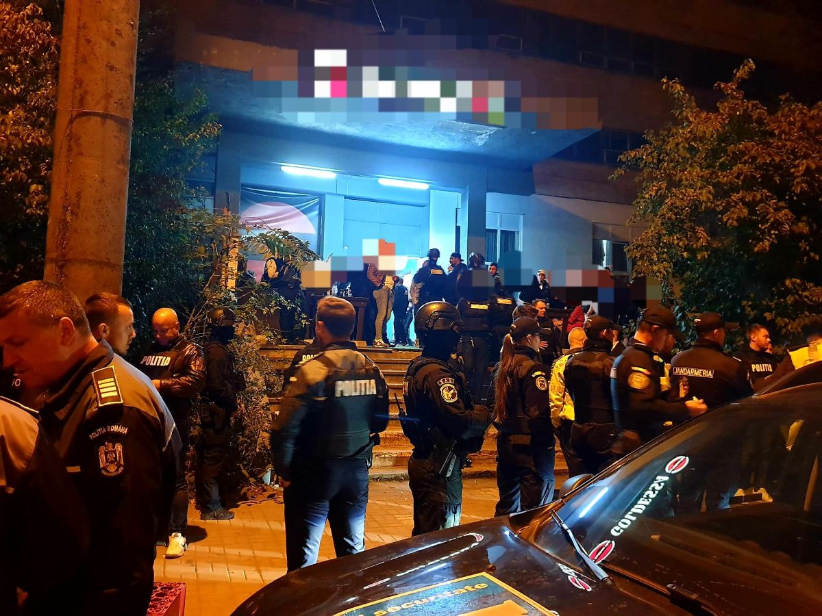 Acţiune cu poliţiştii şi jandarmii la „Toamna Bobocilor”: S-au dat amenzi de peste 25.000 de lei 