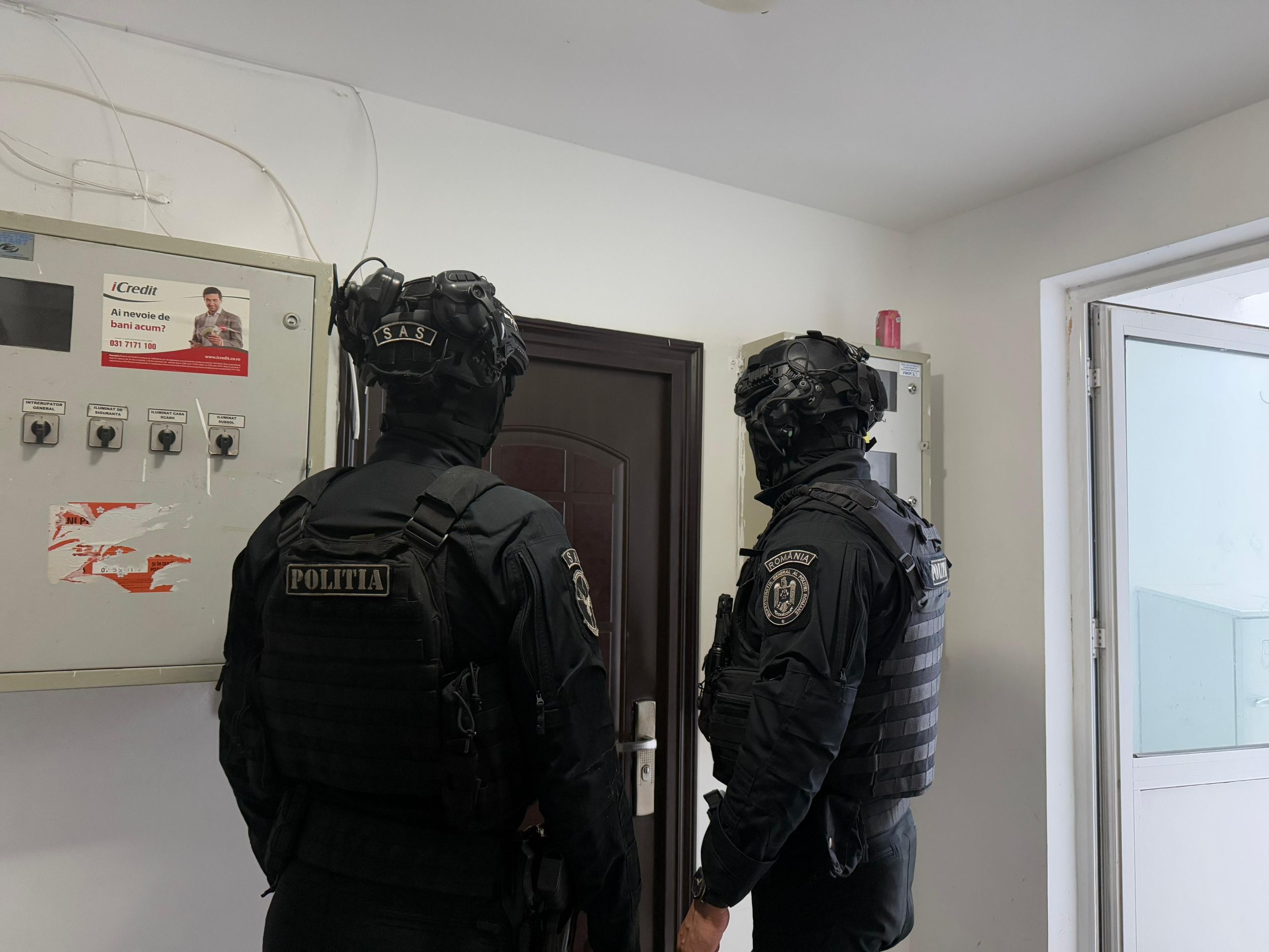 Un botoșănean a amenințat că dă foc la bloc: A fost dus forțat de mascați la spital și amendat cu 4.000 de lei 