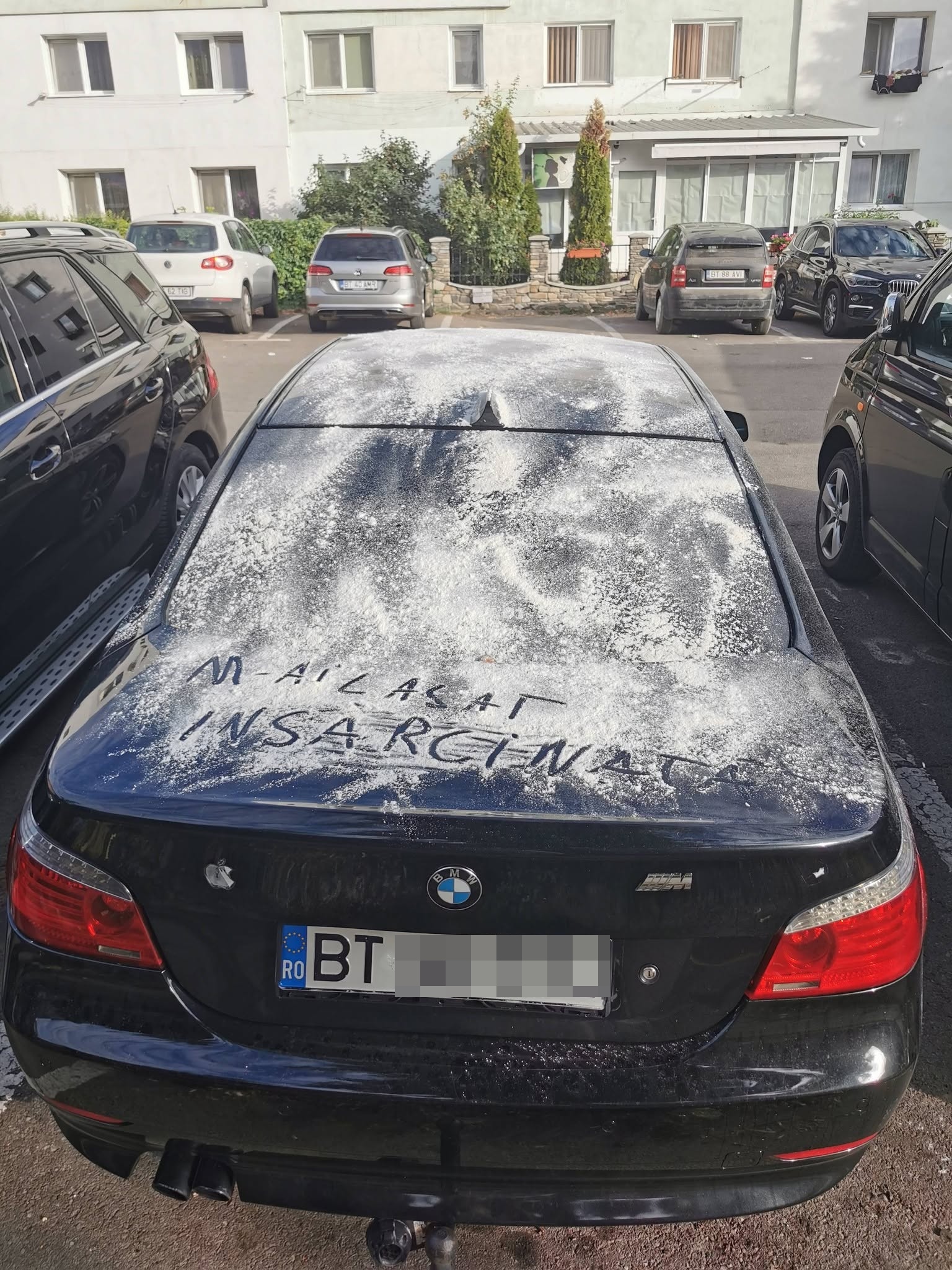 FAZA ZILEI: Surpriză pentru un șofer din Botoșani cu BMW: M-ai lăsat însărcinată, te pup!
