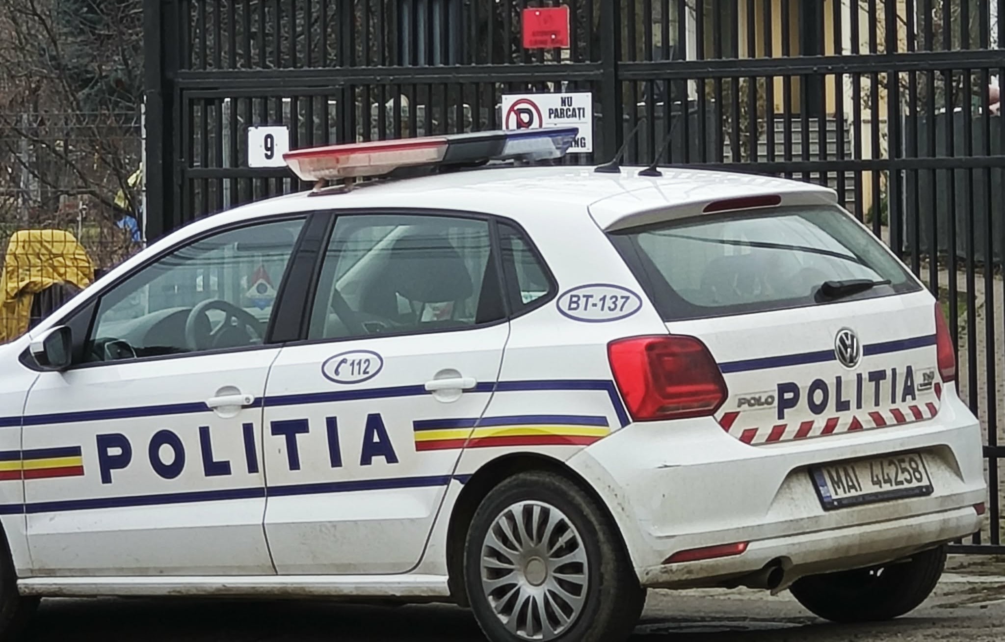 tineri prinsi cu droguri