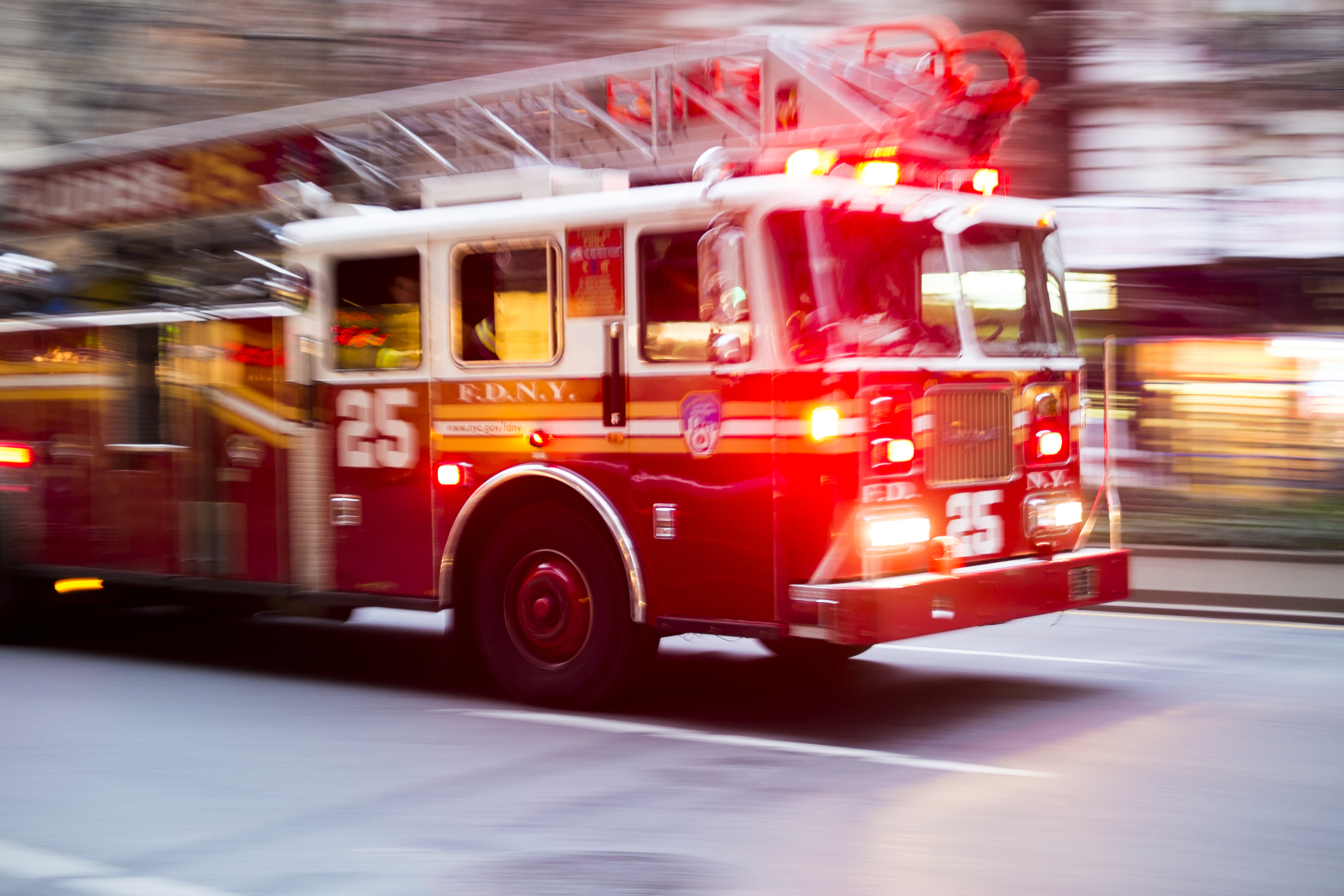 Dramă în SUA: Avion cu 8 oameni la bord, PRĂBUȘIT la decolare!