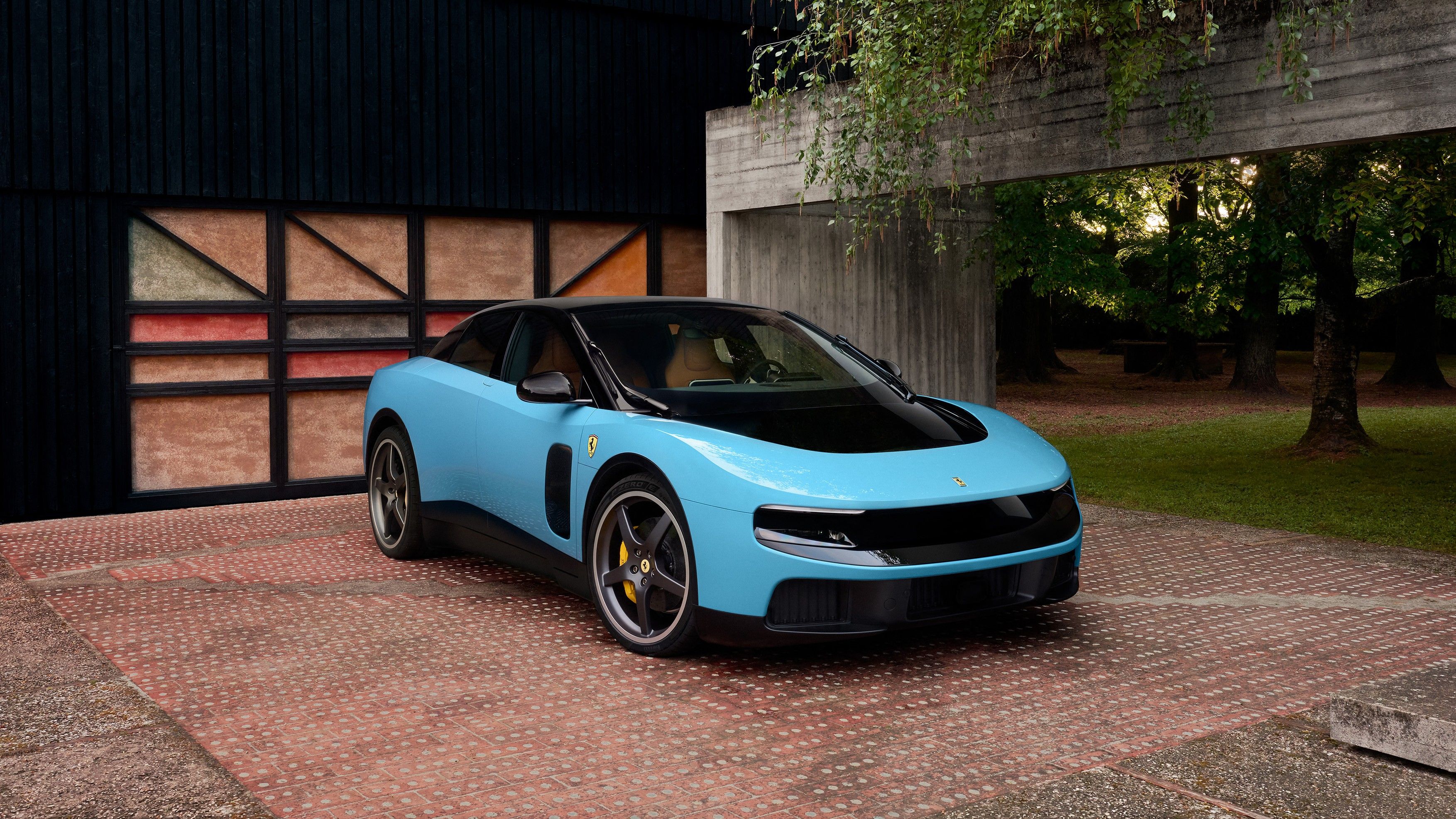 Primul Ferrari complet electric s-a vândut pentru o sumă record, de peste 60 de ori prețul de pornire