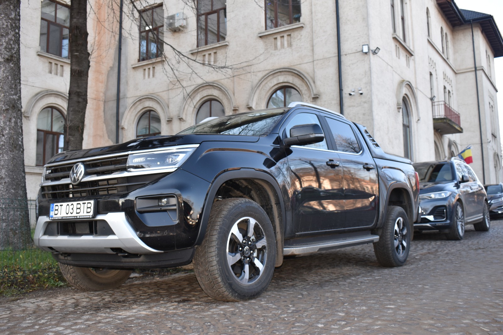 Șefii CJ-ului luați la întrebări cu mașinile de 150.000 de euro: Suntem prea săraci ca să ne permitem lucruri ieftine - VIDEO