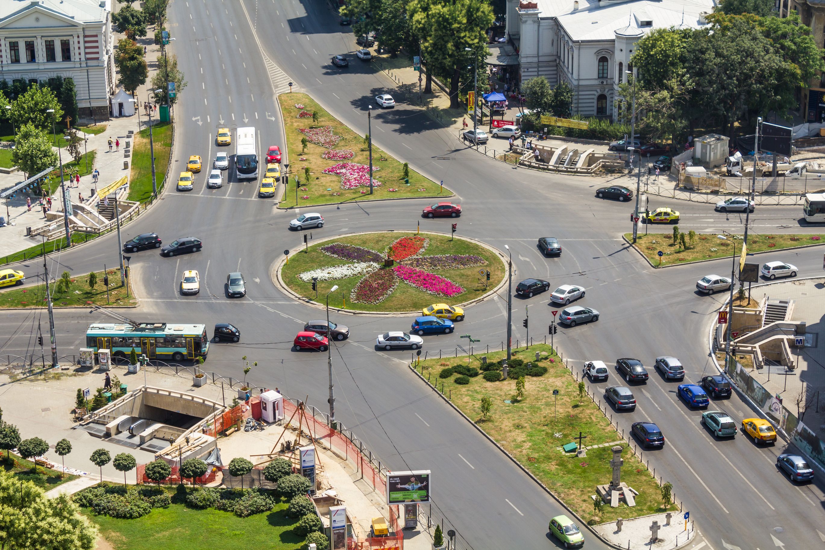 Piața mașinilor electrice, în picaj: Scădere de 40% după suspendarea programului Rabla