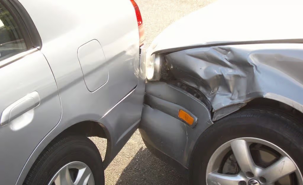 accident produs de un sofer baut