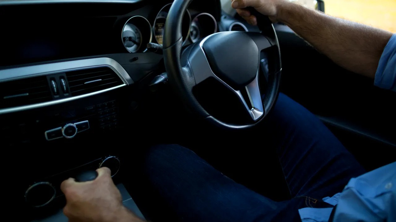 Mașini înmatriculate în alte țări trase pe dreapta la Botoșani, șoferi lăsați fără permis 