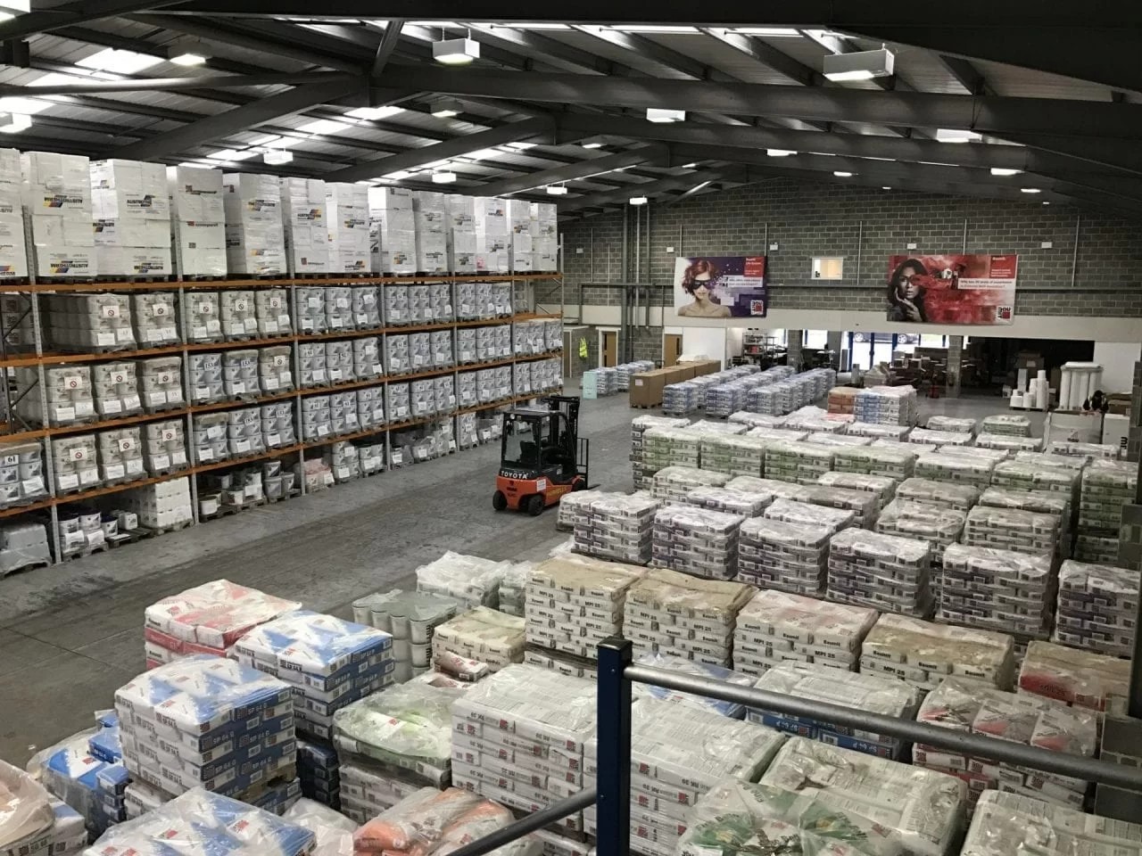 Showroom cu materiale de construcții construit în municipiul Botoșani 