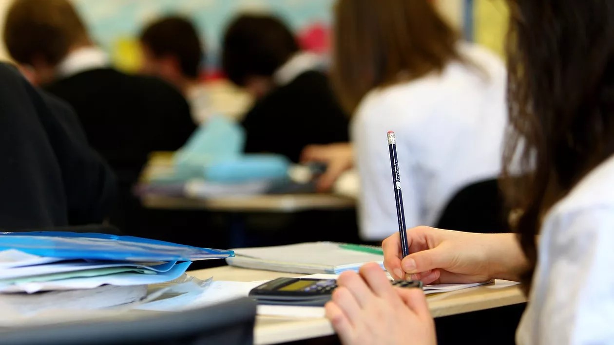 ȘAPTE noi materii vor fi introduse în școli 