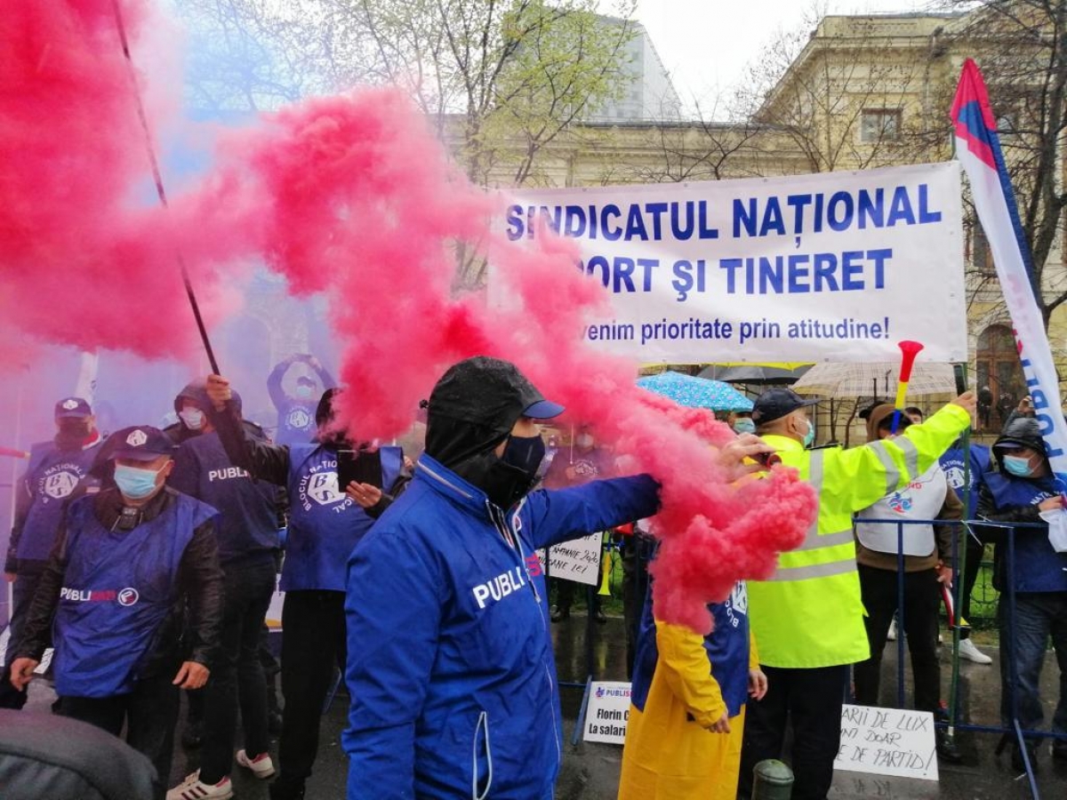 Primii bugetari care ies în stradă, împotriva măsurilor de austeritate pregătite la Guvern