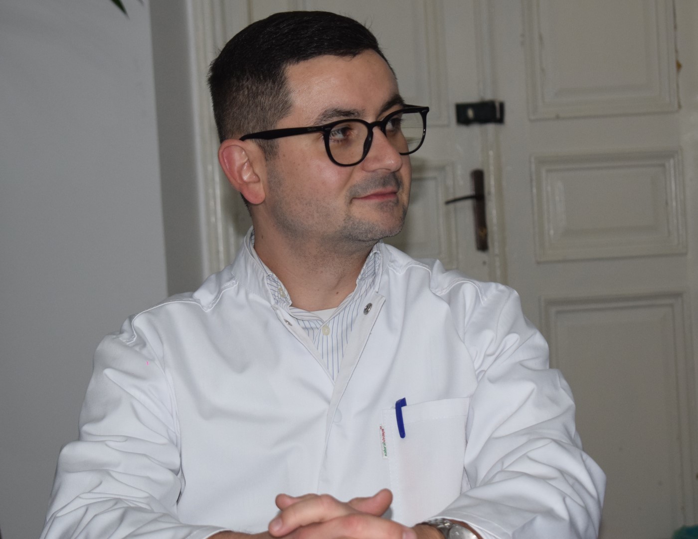 Tânărul medic din Iași care a ales să profeseze la Spitalul „Mavromati”: Am găsit un colectiv care m-a primit foarte bine – VIDEO