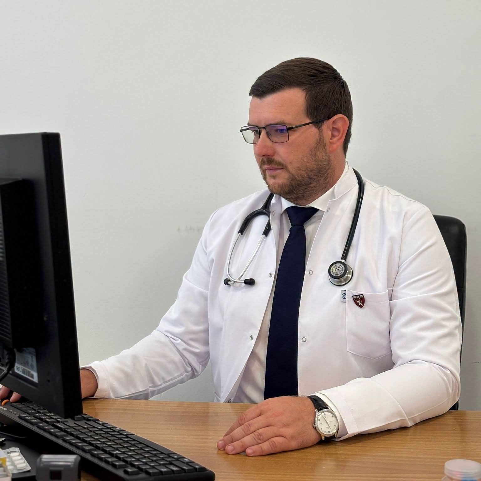 mesajul unui medic cu privire la excesul de medicamente