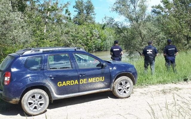 Cum funcționa rețeaua cu mita la comisarii de mediu, toți cei implicați au sechestru pe bunuri 